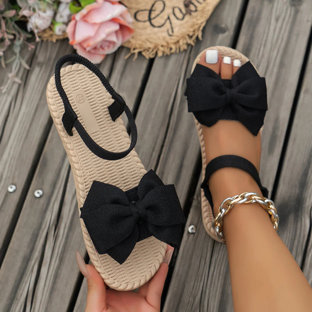 Women Sandals 2024 New Summer Lightweight Sandals Fashion Beach Casual Slippers Outdoor Bow Tie Flat Shoes Home Slides Women