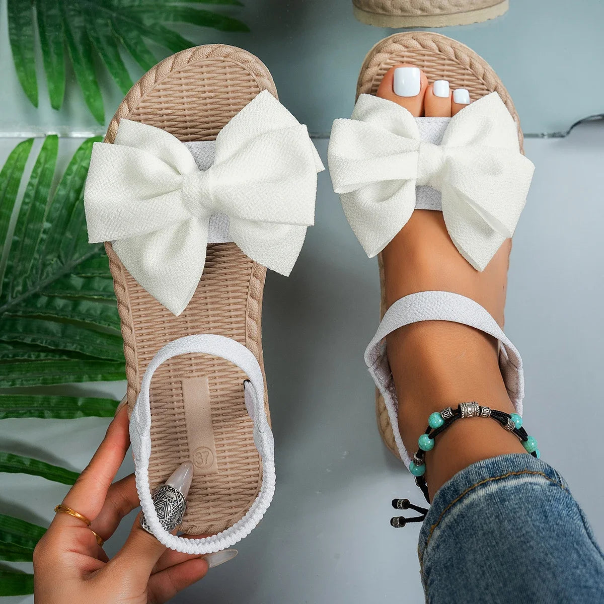 Women Sandals 2024 New Summer Lightweight Sandals Fashion Beach Casual Slippers Outdoor Bow Tie Flat Shoes Home Slides Women