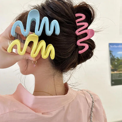 Women Fashion Acrylic Hair Claw Clip Large Wave Style Hairpins Hair Clamps Barrettes Hair Accessories Hairgrip Ponytail Headwear